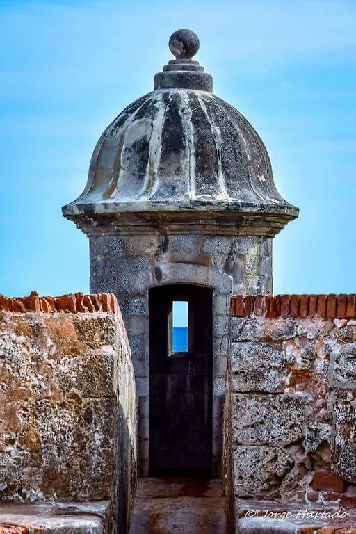 Red Door Apartment San Juan
