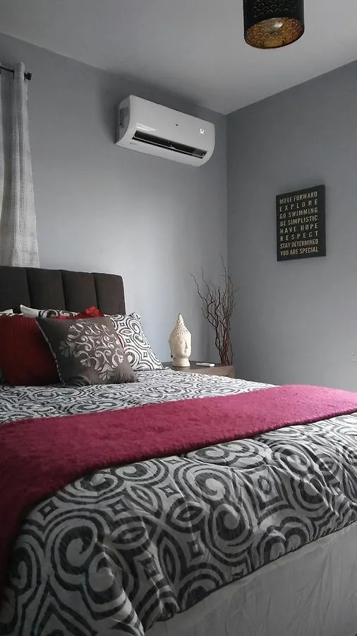 Red Door Apartment San Juan