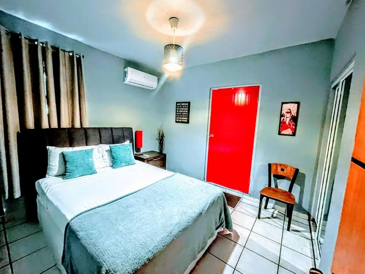 Red Door Apartment San Juan